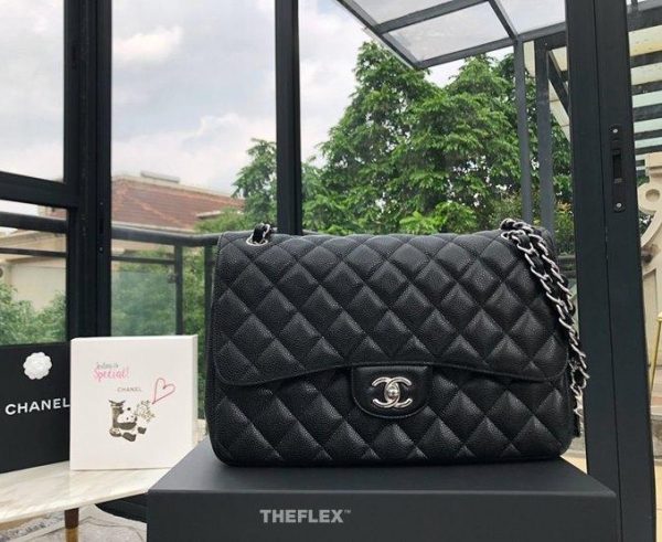 CHANEL CLASSIC FLAP BAG 샤넬 클래식 플랩 백