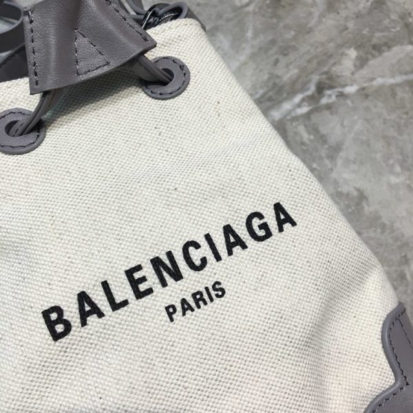 BALENCIAGA NAVY CABAS BAG 발렌시아가 네이비 카바스 백