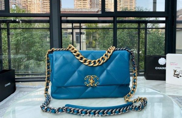 CHANEL 19 FLAP BAG 샤넬 19 플랩 백