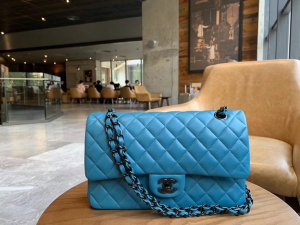 CHANEL CLASSIC FLAP BAG 샤넬 클래식 플랩 백