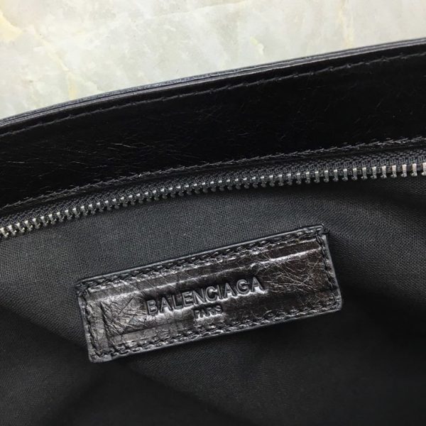 BALENCIAGA GRAFFITI CLASSIC CLUTCH 발렌시아가 그래피티 클래식 클러치