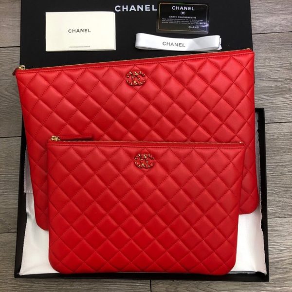 CHANEL 19 CLUTCH 샤넬 19 클러치