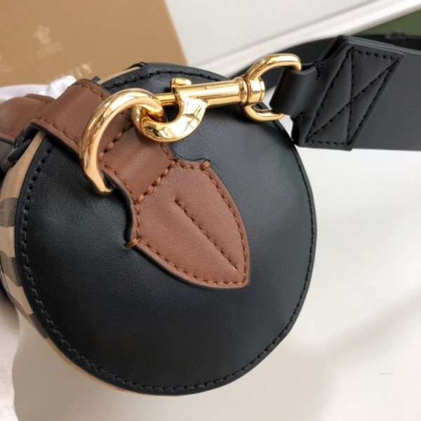 BURBERRY LEATHER CROSS BAG 버버리 크로스백