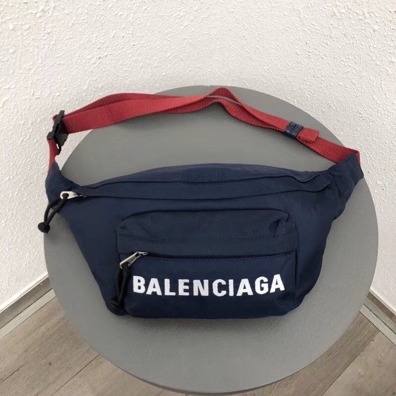 BALENCIAGA EVERYDAY BELT BAG<br>발렌시아가 에브리데이 벨트백