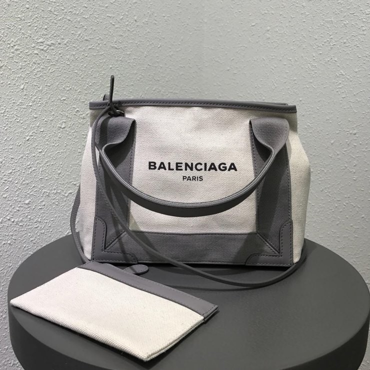 BALENCIAGA NAVYS CABAS BAG <br>발렌시아가 캔바스 토트백