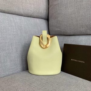 BOTTEGA VENETA DROP BAG <br>보테가 베네타 드롭 백