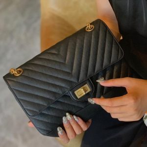 CHANEL 2.55 FLAP BAG<br>샤넬 2.55 플랩 백<br>[24cm 정품급가죽]