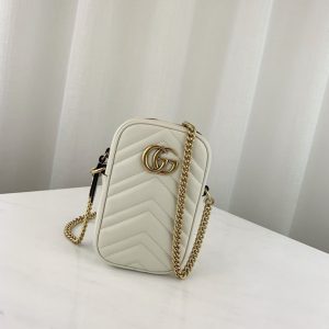 GUCCI GG MARMONT CHAIN BAG<br>구찌 GG 마몬트 체인백<br>10.5x17x5cm 이태리가죽