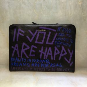 BALENCIAGA GRAFFITI CLASSIC CLUTCH <br>발렌시아가 그래피티 클래식 클러치