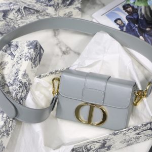 DIOR 30MONTAIGNE MINI BOX BAG<br>디올 30몽테인 미니 박스 백<br>[17.5×11.5x5cm 이태리가죽]