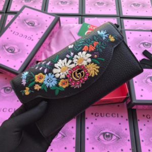 GUCCI FLORAL EMBROIDER WALLET<br>구찌 플로랄 엠브로이더 장지갑<br><i>19x10x3cm</i>