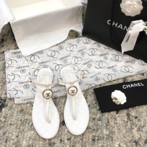 CHANEL CC LOGO FLIP-FLOP SANDAL<br>샤넬 CC 로고 플립플랍 샌들<br><i>35-39 SIZE 이태리 소가죽</i>