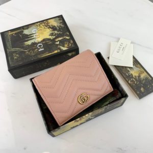 GUCCI GG MARMONT WALLET<br>구찌 GG 마몬트 지갑<br><i>11x9cm 이태리가죽</i>