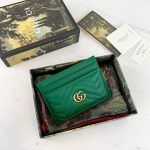 GUCCI GG MARMONT CARD WALLET<br>구찌 GG 마몬트 카드지갑<br><i>10x7cm 이태리가죽</i>