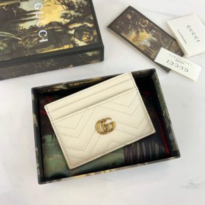 GUCCI GG MARMONT CARD WALLET<br>구찌 GG 마몬트 카드지갑<br><i>10x7cm 이태리가죽</i>