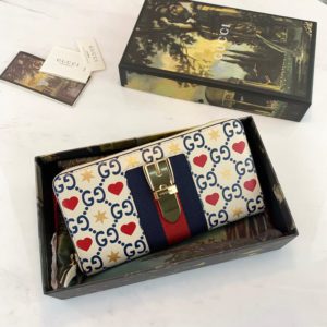 GUCCI SYLVIE WALLET<br>구찌 실비 장지갑<br><i>19.5x11x3cm 이태리가죽</i>