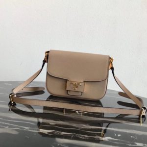 PRADA EMBLEME SAFFIANO LEATHER BAG<br>프라다 앙상블 레더 숄더백<br>[20.5x14x5cm 사피아노]