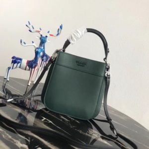 PRADA MARGIT SHOULDER BAG<br>프라다 마르기트 숄더백<br>[20x20x7cm 이태리소,양가죽]