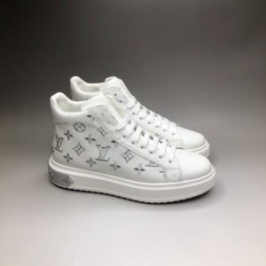 LOUIS VUITTON TIMEOUT SNEAKER BOOT<br>루이비통 타임아웃 스니커즈 부츠<br><i>남녀공용 35-45+제작3일</i>