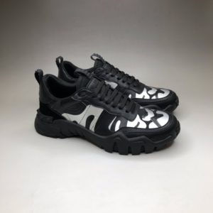 VALENTINO ROCKRUNER CAMOUFLAGE SNEAKER<br>발렌티노 락러너 카모플라쥬 스니커즈<br><i>남녀공용 35-44 SIZE 제작+3일</i>