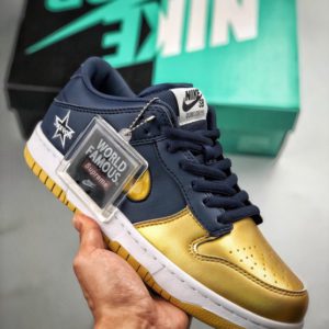 NIKE SB Dunk Low X Supreme<br>나이키 SB 덩크 로우 X 슈프림<br><i>남여공용 36-45 SIZE 최상급</i>