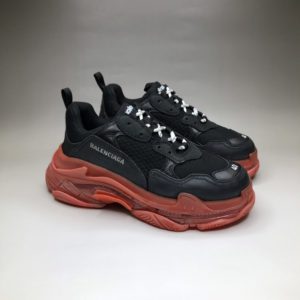 BALENCIAGA TRIPLE S<br>발렌시아가 트리플 S 스니커즈<i>35-45 SIZE 최상급</i>