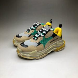 BALENCIAGA TRIPLE S<br>발렌시아가 트리플 S 스니커즈<i>35-45 SIZE 최상급</i>