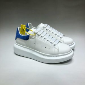 ALEXANDER MCQUEEN OVERSIZED SNEAKERS<br>알렉산더 맥퀸 오버솔 스니커즈<br><i>35-44 SIZE 최상급</i>