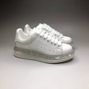 ALEXANDER MCQUEEN OVERSIZED SNEAKERS<br>알렉산더 맥퀸 오버솔 스니커즈<br><i>35-44 SIZE 최상급</i>