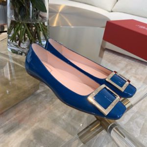 ROGER VIVIER FLAT SHOES<br>로저비비에 플랫 슈즈<br><i>35-40 SIZE 소가죽</i>