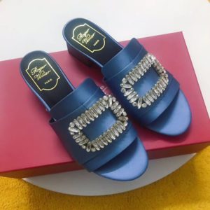 ROGER VIVIER SANDAL<br>로저비비에 샌들<br><i>35-39 SIZE 굽3.5cm</i>