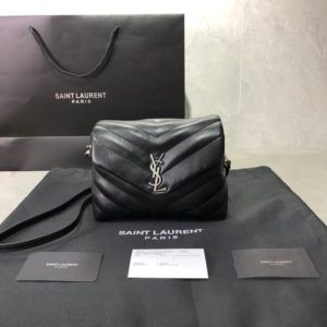 YSL LOULOU MINI SHOULDER BAG<br>입생로랑 룰루 미니 숄더백<br><i>20x14x7cm 이태리송아지가죽</i>