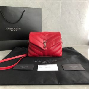 YSL LOULOU MINI SHOULDER BAG<br>입생로랑 룰루 미니 숄더백<br><i>20x14x7cm 이태리송아지가죽</i>