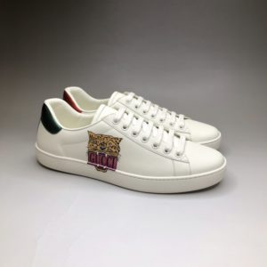 GUCCI ACE LATHER SNEAKERS<br>구찌 에이스 레더 스니커즈<br><i>남여공용 35-44 SIZE</i>