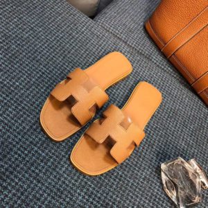 HERMES ORAN SANDAL<br>에르메스 오란 샌들<br><i>35-40 SIZE 이태리 소가죽</i>