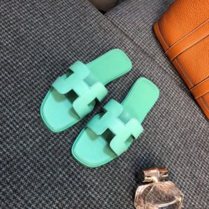 HERMES ORAN SANDAL<br>에르메스 오란 샌들<br><i>35-40 SIZE 이태리 소가죽</i>