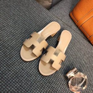 HERMES OASIS SANDAL<br>에르메스 오아시스 샌들<br><i>35-40 SIZE 굽 5cm</i>