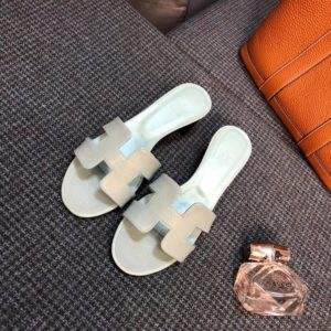 HERMES OASIS SANDAL<br>에르메스 오아시스 샌들<br><i>35-40 SIZE 굽 5cm</i>