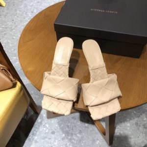 BOTTEGA VENETA LIDO SANDAL<br>보테가 베네타 리도 샌들<br><i>35-40 SIZE 굽 9cm</i>