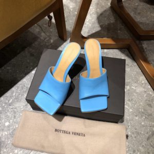 BOTTEGA VENETA STRETCH SANDAL<br>보테가 베네타 스트레치 플랫 샌들<br><i>35-40 SIZE 굽 9cm</i>