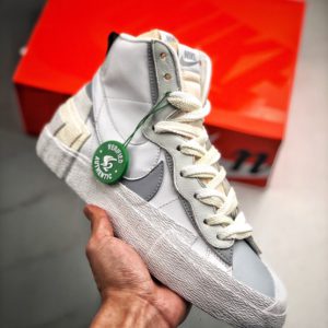 NIKE Sacai X Blazer Mid Dunk<br>나이키X 사카이 블레이져 덩크<br><i>남여공용 36-45 SIZE 최상급</i>