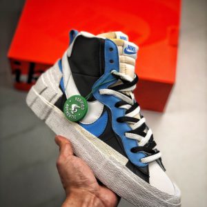 NIKE Sacai X Blazer Mid Dunk<br>나이키X 사카이 블레이져 덩크<br><i>남여공용 36-45 SIZE 최상급</i>