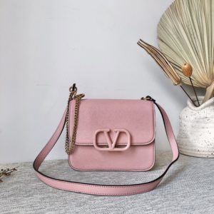 VALENTINO VLING SHOULDER BAG<br>발렌티노 VRING 숄더백<br><i>22x18x13cm 이태리가죽</i>