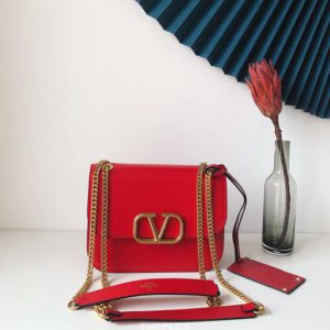 VALENTINO VLING SHINY SHOULDER BAG<br>발렌티노 VRING 숄더백<br><i>21x16x7cm 이태리가죽</i>