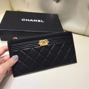 CHANEL CC CLASSIC CARD CASE<br>샤넬 클래식 램스킨 카드케이스<br><i>19x11cm</i>