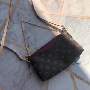 LOUIS VUITTON POCHE TOILETTE CLUTCH<br>루이비통 포쉐 토일렛 클러치<br>[26x20cm 이태리가죽 5color]