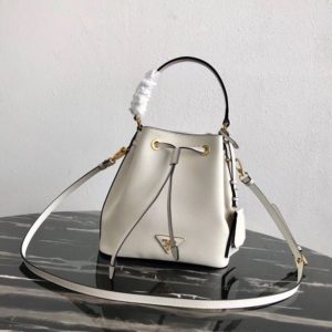 PRADA BUCKET BAG SAFFIANO<br>프라다 사피아노 버킷백<br>[22x22x14cm 사피아노가죽]