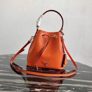 PRADA BUCKET BAG SAFFIANO<br>프라다 사피아노 버킷백<br>[22x22x14cm 사피아노가죽]