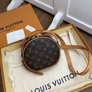 LOUIS VUITTON BOITE CHAPEAU SHOULDER BAG<br>루이비통 브아또 샤포 숄더백<br>[18x16x6.5cm]