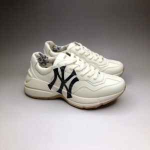 GUCCI NY YANKEES PRINT RHYTON SNEAKERS<br>구찌 뉴욕 양키즈 프린트 라이톤 스니커즈<br><i>35-44 SIZE</i>